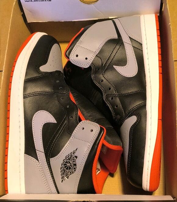 Jordan Air Jordan 1 Mid Bred Shadow Black Cement Grey Red DQ8426-006 main image 6